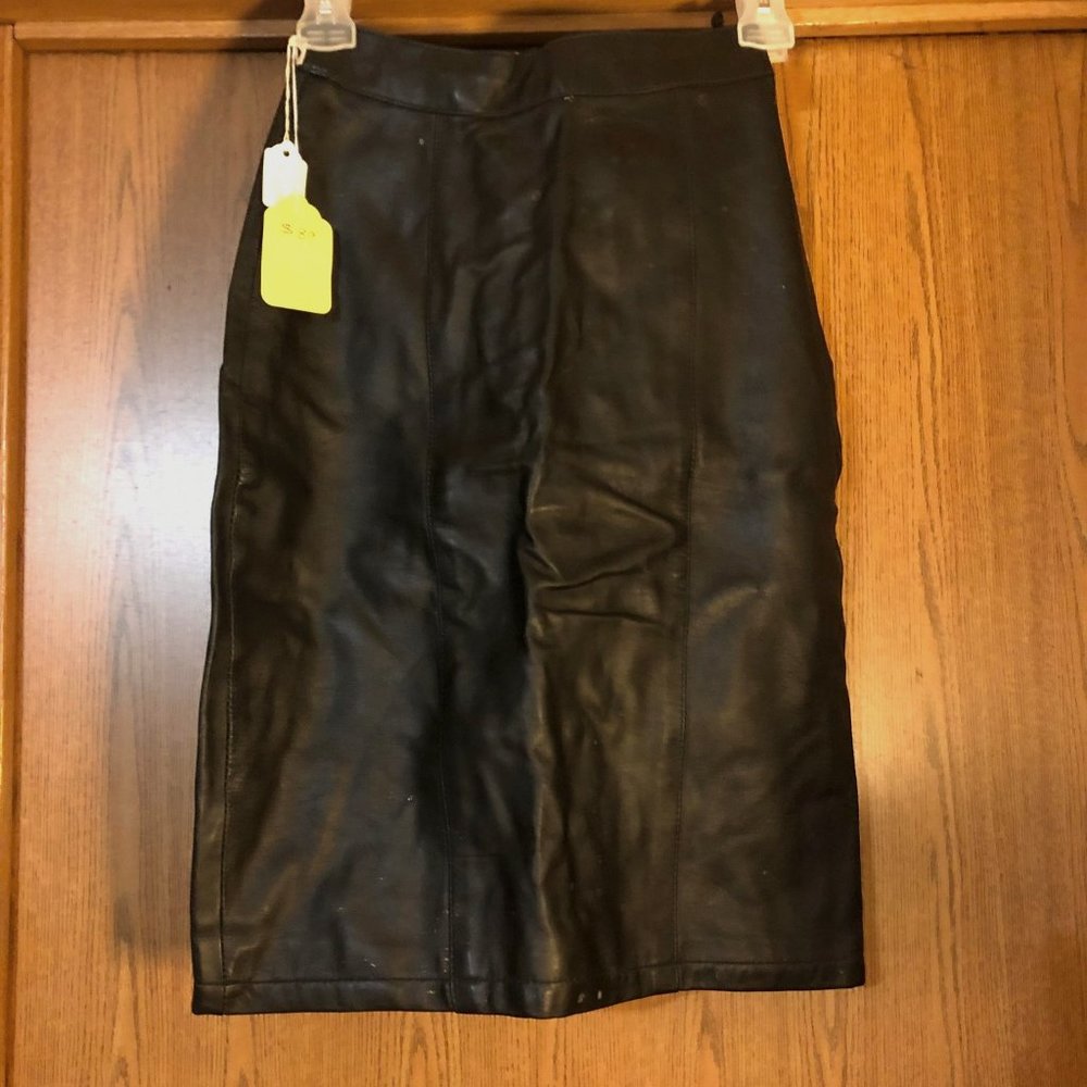 leather skirt